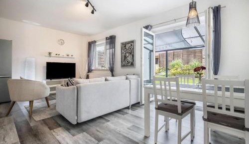 Apartment with Garden View