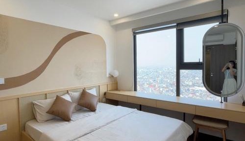 Two-Bedroom Deluxe Apartment with Balcony