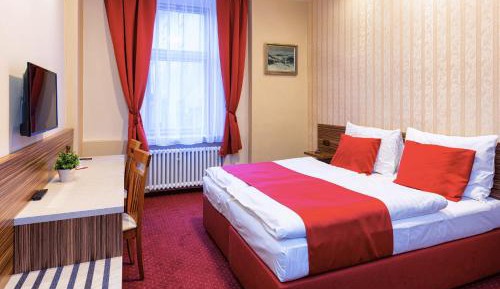 Double or Twin Room with Private Bathroom
