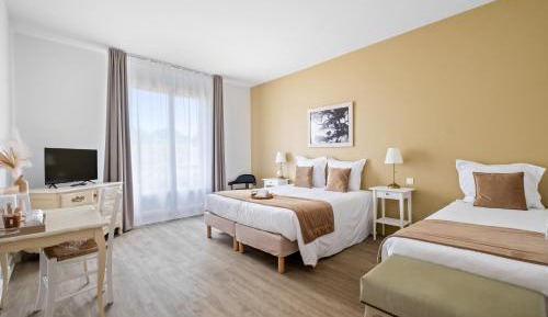 Superior Triple Room