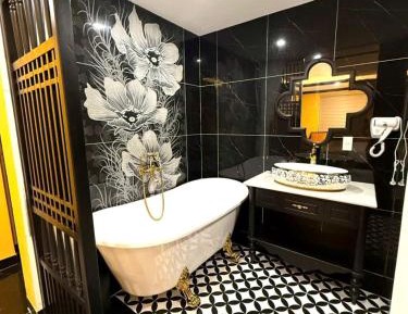 Deluxe Double Room with Bath