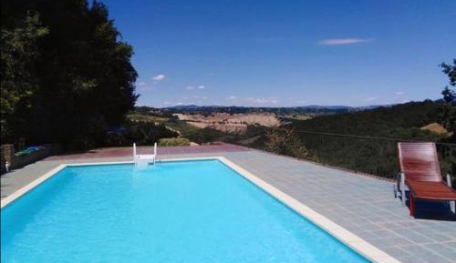 One-Bedroom Apartment with Pool View