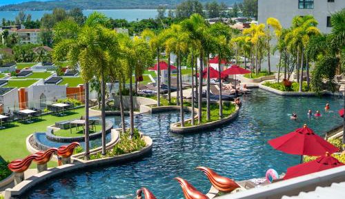 Three-Bedroom Apartment with Sea View