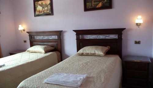 Four-Bedroom Deluxe Apartment