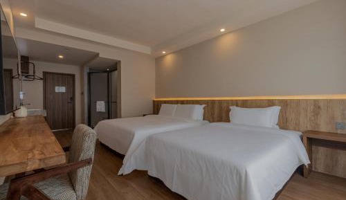Triple Room with Mountain View