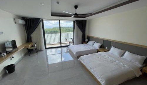 Family Room with Lake View
