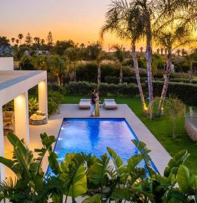 Two Bedroom Villa with TESLA i