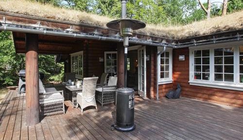 Three-Bedroom Holiday Home 