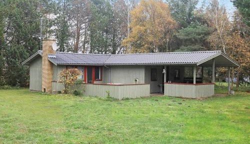 Three-Bedroom Holiday Home 