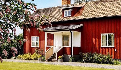 Three-Bedroom Holiday Home 
