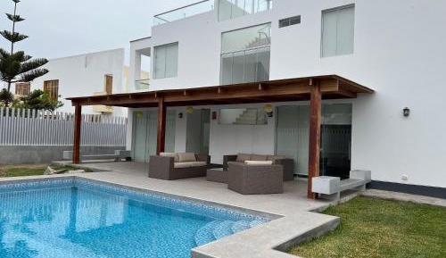 Seven-Bedroom House