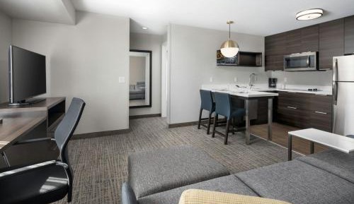 One-Bedroom King Suite with Sofa Bed 