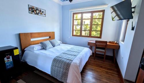 Standard Queen Room