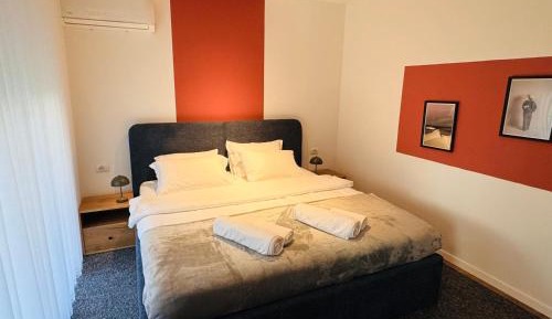 Two-Bedroom Deluxe Apartment with Garden View