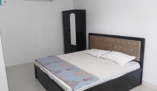 Deluxe Double Room (1 adult + 2 children)