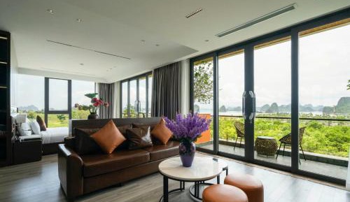 King Suite with Spa Bath