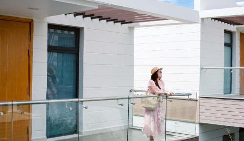 Twin Room with Pool View