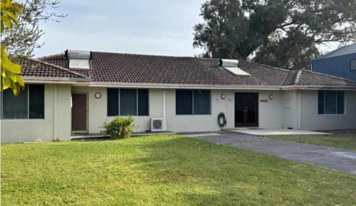Seven-Bedroom Apartment