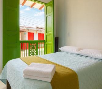 Room #1475374801
