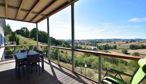 Three-Bedroom Holiday Home 