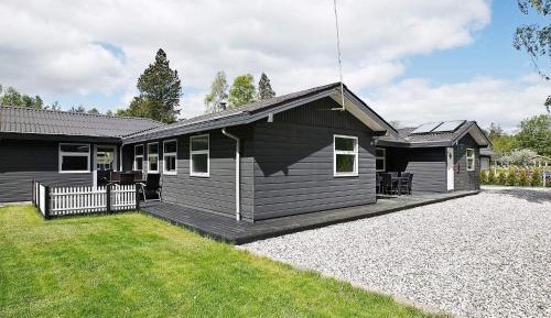 Five-Bedroom Holiday Home