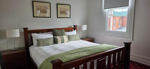 Deluxe King Suite