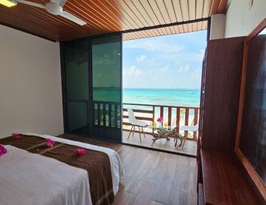 Deluxe Double Room with Balcony and Sea View
