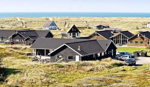 Nine-Bedroom Holiday Home
