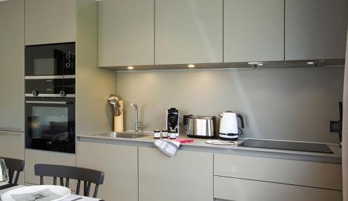 One-Bedroom Apartment with Balcony