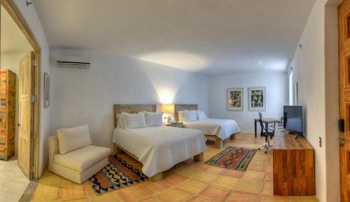 Deluxe Queen Room with Two Queen Beds