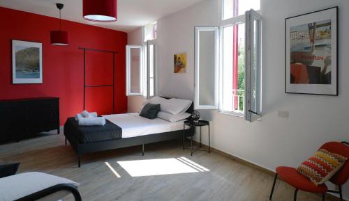 Three-Bedroom Apartment with Balcony