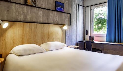 Superior Double Room with Sofa