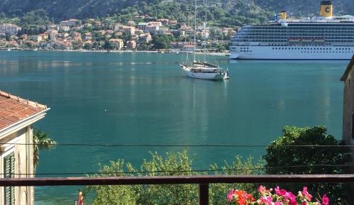 Studio Apartment with Sea View