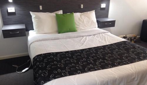 King Room with Spa Bath