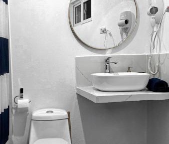 Deluxe Double Room (2 Adults + 1 Child)