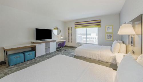 Queen Room with Two Queen Beds - Mobility and Hearing Access/Non-Smoking
