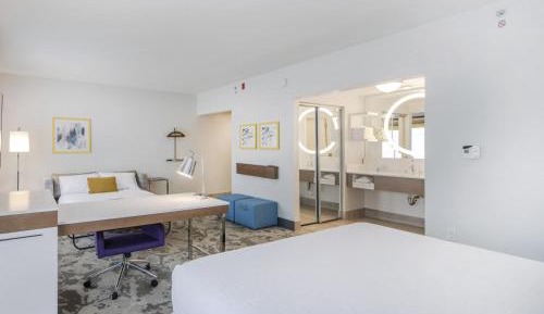 King Studio with Sofa Bed - Non-Smoking
