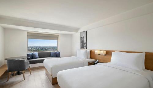 Standard Twin Room with Two Twin Beds, Airport View and City View: Enjoy 15% discount on F&B and Laundry services