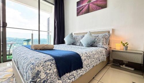 Studio Apartment with Balcony