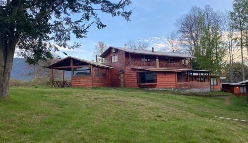 Four-Bedroom Holiday Home
