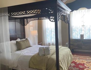 Deluxe Queen Room