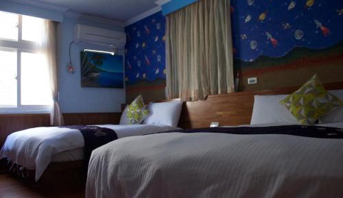Quadruple Room with Private Bathroom
