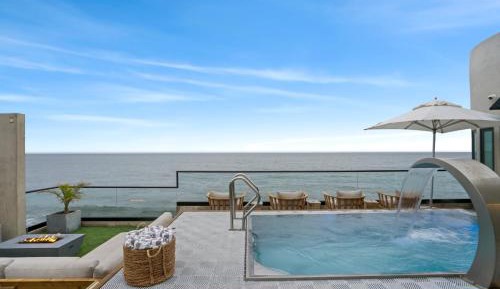 Villa - Beach Front