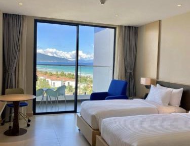 Double or Twin Room with Sea View
