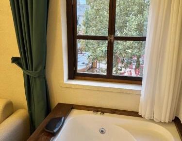 Deluxe Junior Suite