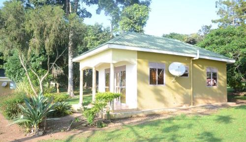 Family Room with Lake View
