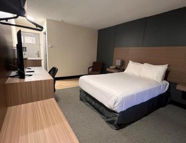 Queen Room - Disability Access