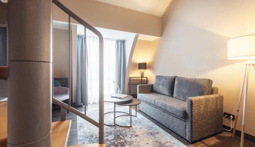 Premium Family Room with Queen Bed