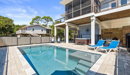 Three-Bedroom Holiday Home 