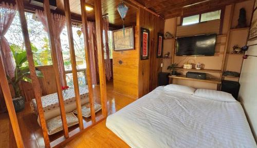 Queen Room with Balcony